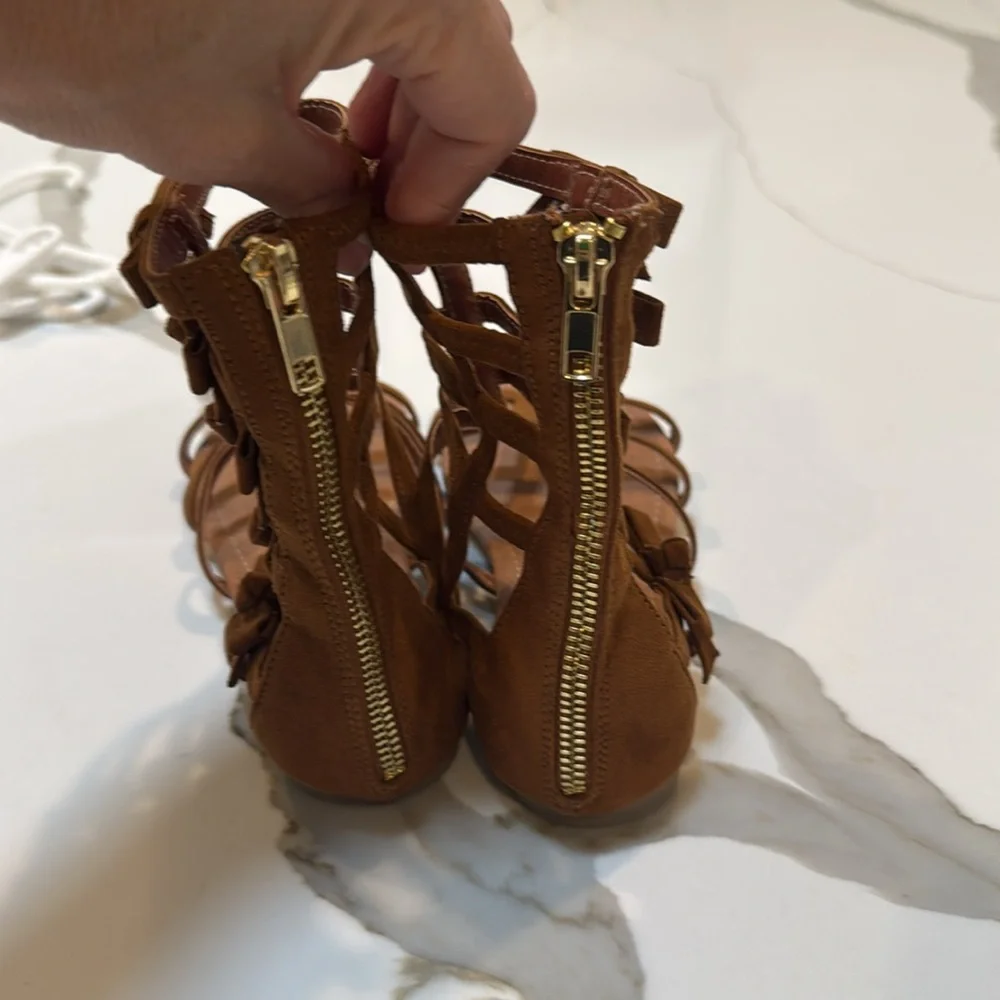 NEW Girls Report Brown Gladiator Sandals size 3 - Picture 4 of 6